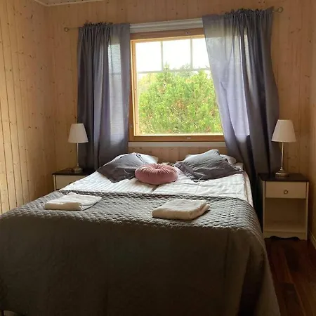 Kupsala , Laatulomat Vila