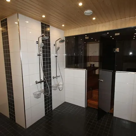 Vila Kupsala , Laatulomat