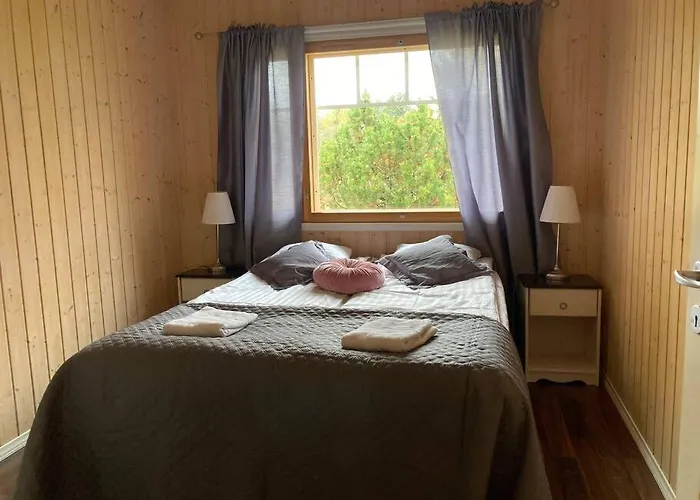 Kupsala , Laatulomat 빌라