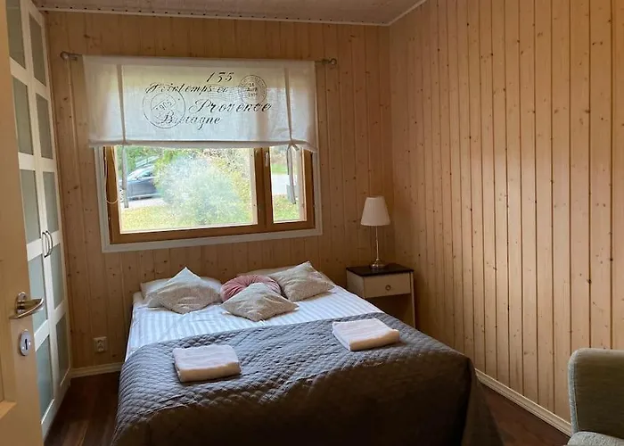 Kupsala , Laatulomat 빌라